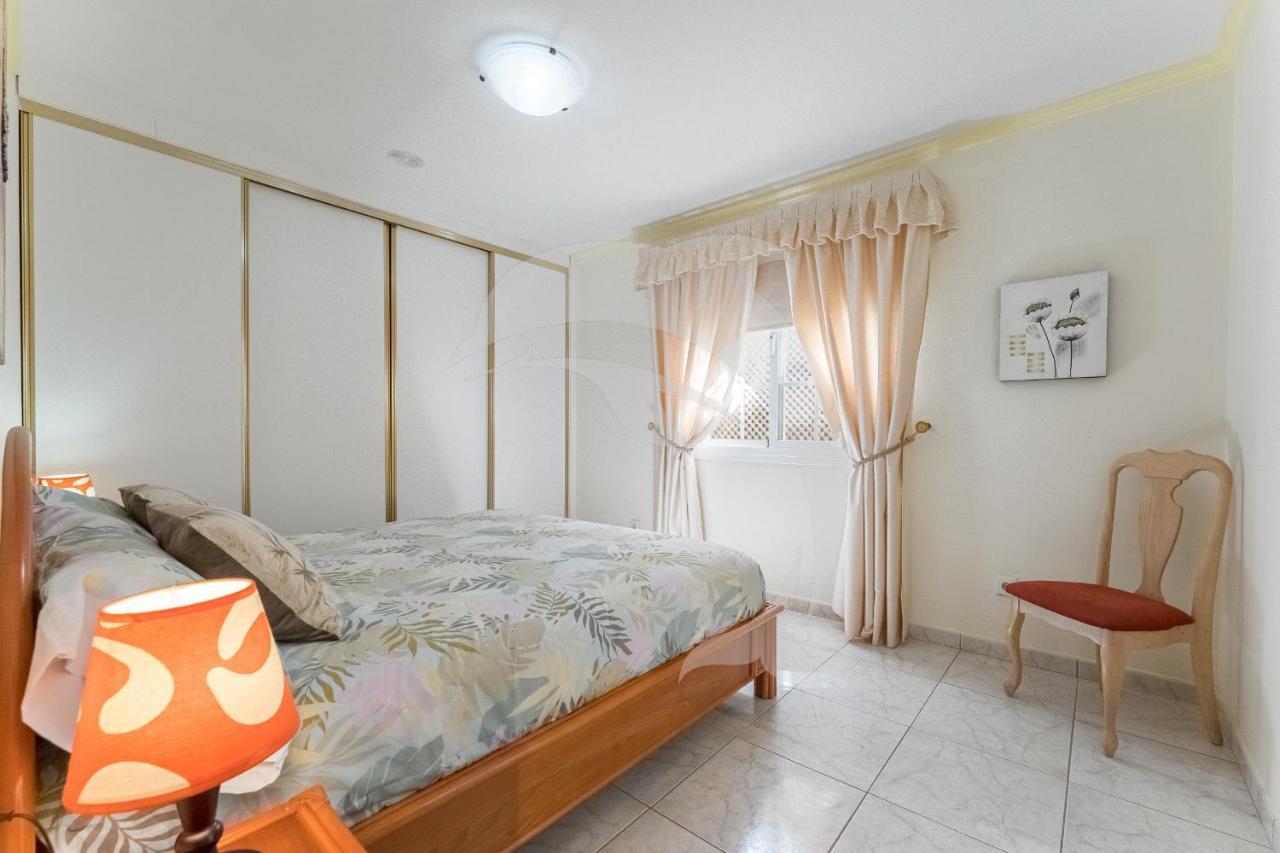 Apartamentos Los Delfines Ελ Μέντανο Εξωτερικό φωτογραφία