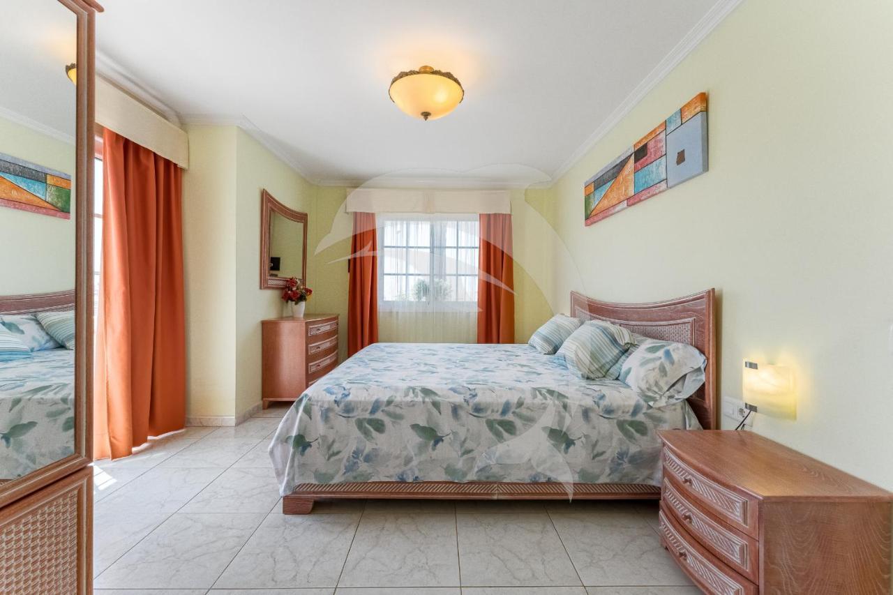 Apartamentos Los Delfines Ελ Μέντανο Εξωτερικό φωτογραφία