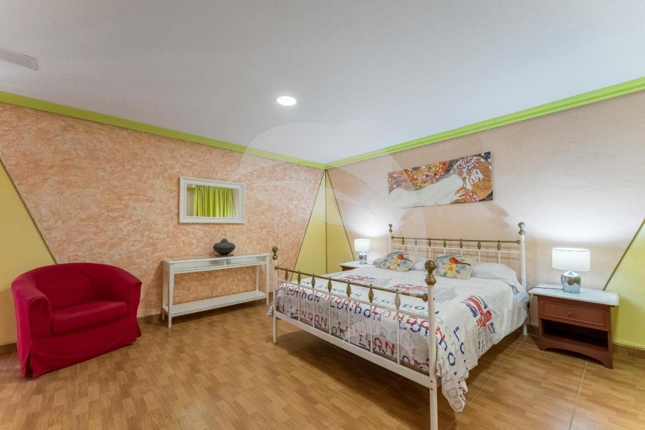 Apartamentos Los Delfines Ελ Μέντανο Εξωτερικό φωτογραφία